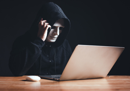 Раскрыто, чем мошенники запугали «похищенного» подростка в Красноярске