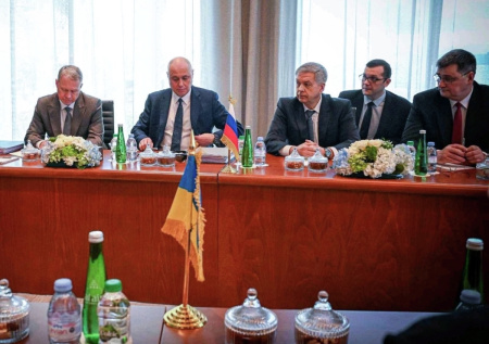 Юнашев назвал самый сложный вопрос на переговорах в Абу-Даби