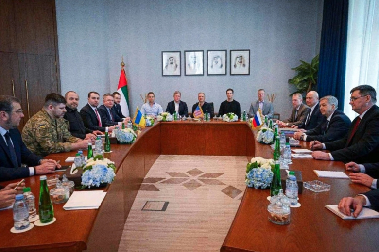 Во время трехсторонней встречи делегаций России, США и Украины в Абу-Даби