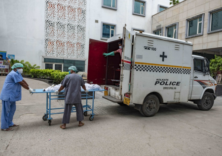 В Индии вспыхнул неизлечимый вирус