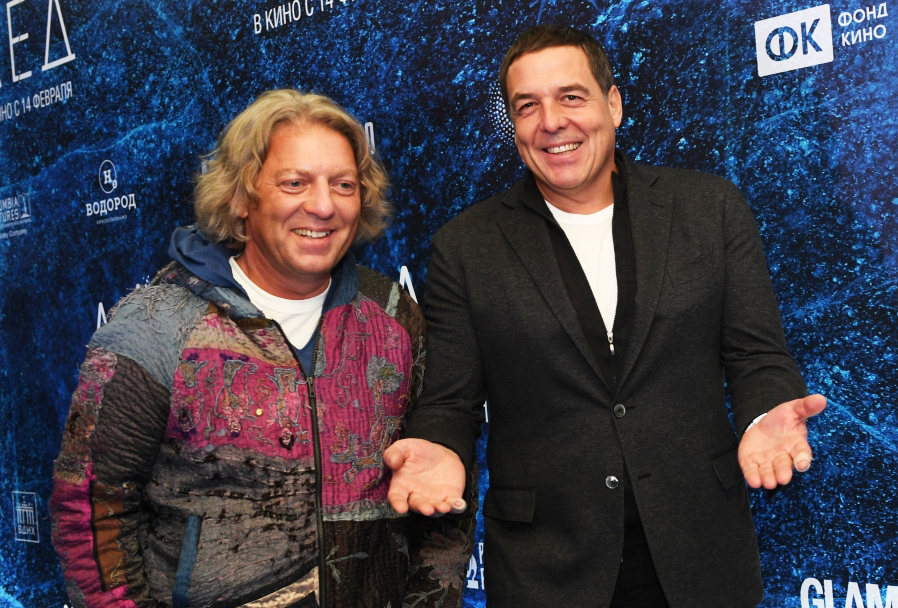 Александр Олейников (слева) и  Александр Любимов на премьере фильма «Лёд»