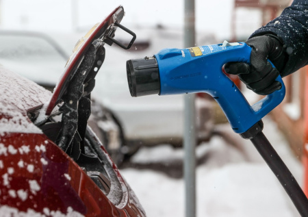 Названа главная проблема электрокаров в России