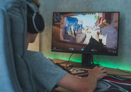 Россиянин потерял 300 тыс. рублей из-за Counter-Strike 2