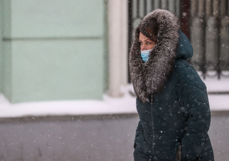 Раскрыты симптомы смертельного вируса Нипах, который может попасть в Россию