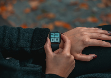 Умные часы спасли попавшую в ДТП пассажирку такси