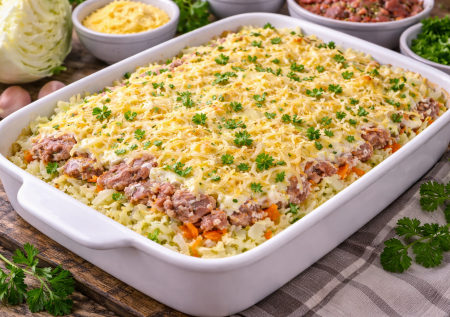 Выкладываем слоями фарш и капусту: простая запеканка — как голубцы, только быстро