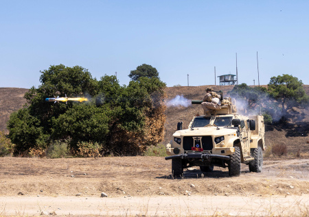 Подружки из Самары хотели в «Макдоналдс», а попали на военную базу США