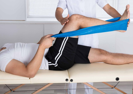 Потерявший ногу ветеран СВО рассказал, как помогает тяжело раненым бойцам