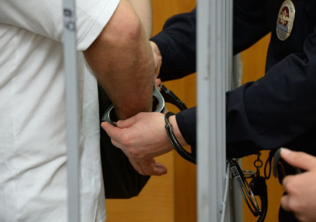 Россиянин получил 10 суток ареста после душа у приятеля