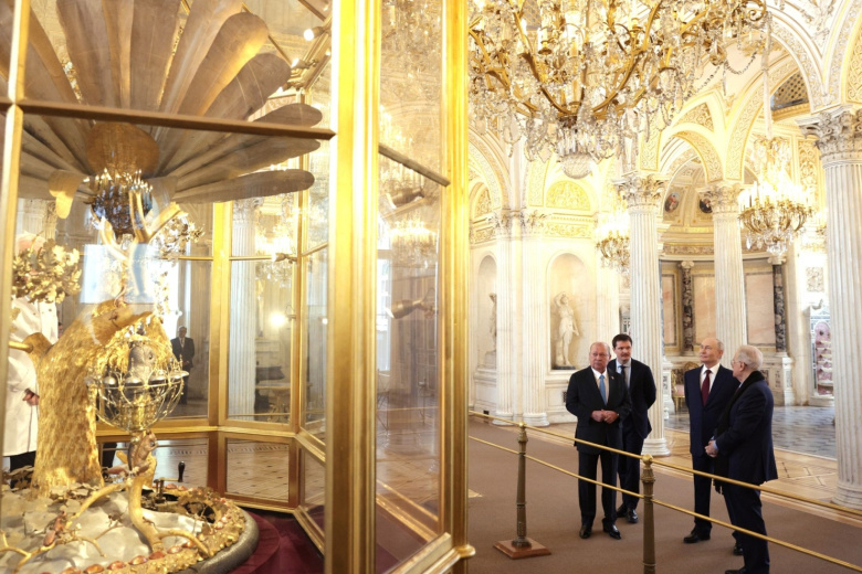 Посещение Государственного Эрмитажа с верховным правителем Малайзии Султаном Ибрагимом