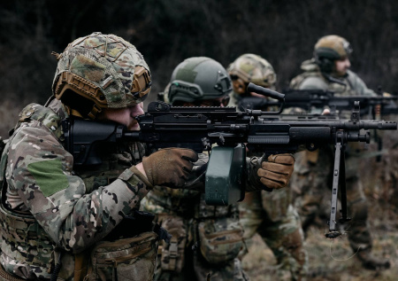 Аутисты, наркоманы, инвалиды: кем еще ВСУ затыкают дыры в обороне