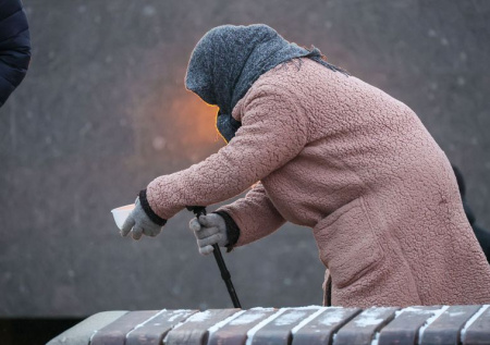 Россиянам объяснили, грешно ли не подать милостыню просящему