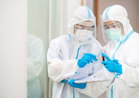 Кома и смерть: россиян напугали вирусом Нипах — грозит ли нам эпидемия