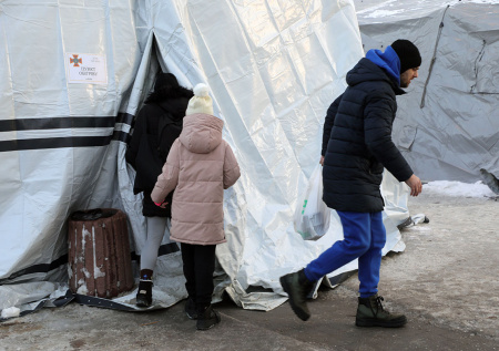 Жильцов обесточенных домов в Киеве переселили в палаточные лагеря