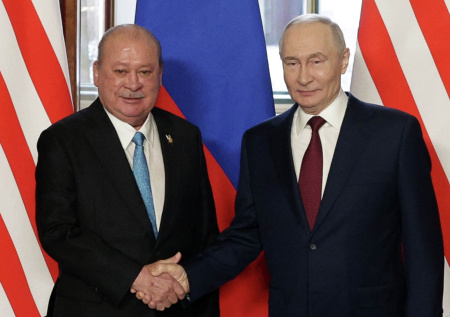 В Кремле оценили важность визита короля Малайзии