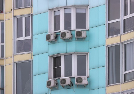 Минстрой уточнил правила установки наружных блоков кондиционеров