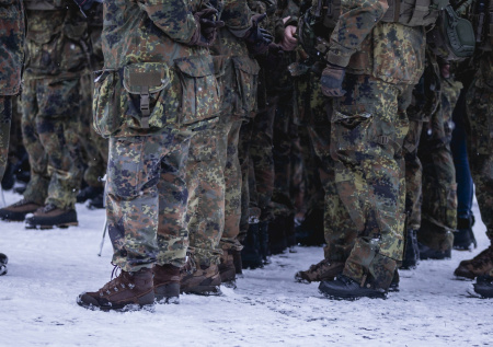 НАТО направит 25 тыс. солдат на учения против России