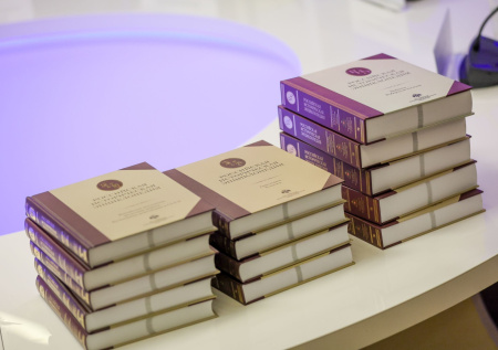 Названо событие, которым завершат учебники новейшей истории России