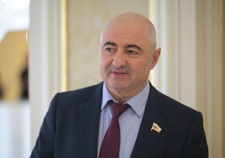 В Совфеде готовятся к отставке сенатора от Нижегородской области