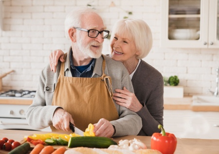 Главные рецепты долголетия: 4 правила, которые помогут замедлить старение