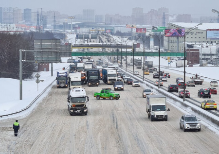 Движение парализовано на двух участках МКАД