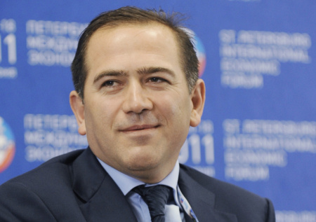 Экс-вице-президента ОКР объявили в международный розыск