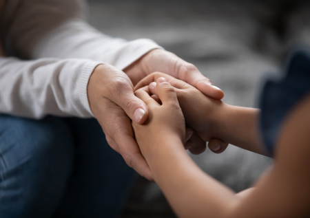 Родителям рассказали о неочевидной опасности соцсетей для психики детей