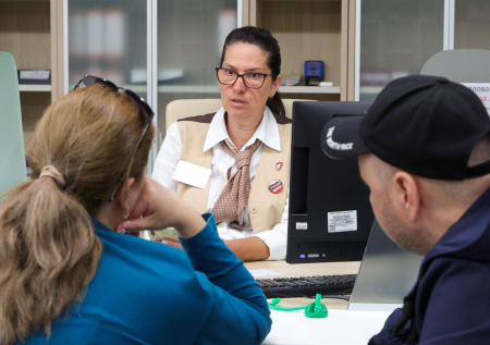 Власти рассказали о стандартизации качества услуг и работы операторов в МФЦ