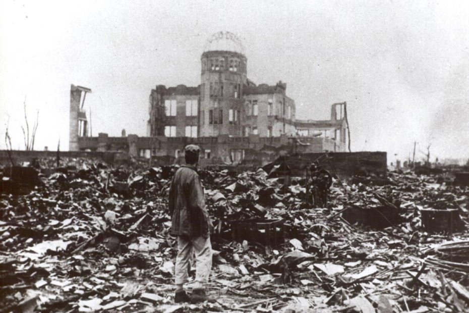 5 августа 1945 года. Разрушение японского города Хиросима после сброса ядерной бомбы
