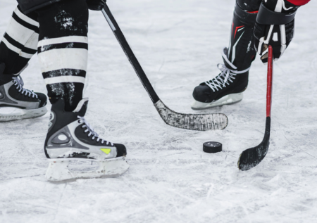 «Локомотив» в очередной раз разгромил СКА в матче КХЛ