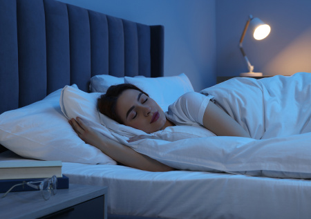 Сомнолог ответил, как поддержать качество сна зимой