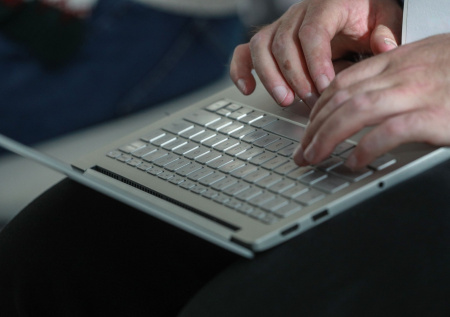 Глава Агентства кибербезопасности США слил служебные документы в ChatGPT