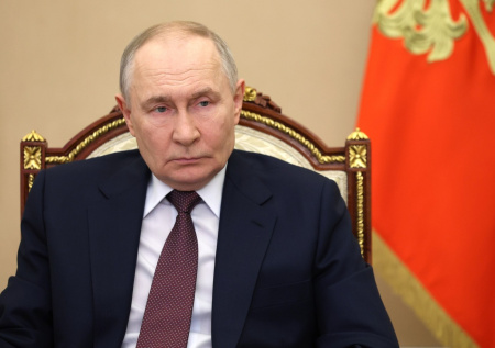 В Кремле рассказали об указаниях Путина по переговорам в Абу-Даби