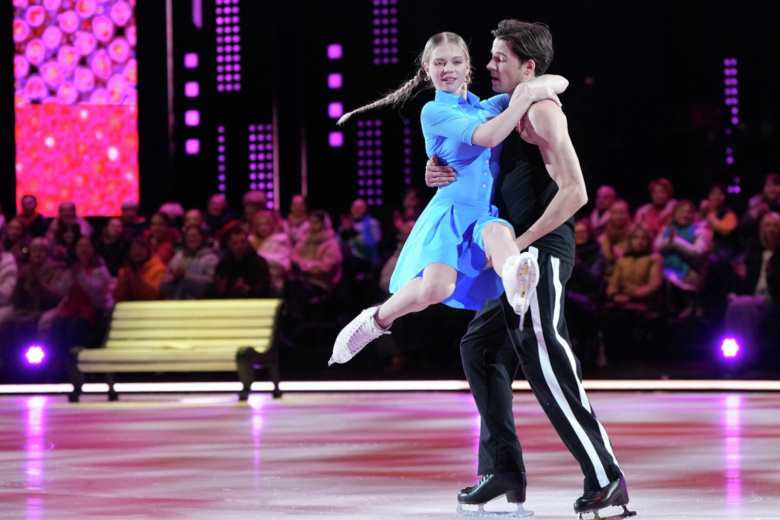 Александра Трусова и Иван Жвакин участвуют в съемках нового сезона ледового шоу «Ледниковый период» в постановке режиссера Ильи Авербуха в Москве