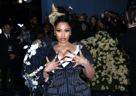 Ники Минаж похвасталась подарком от Трампа