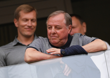 Тарханов похвалил болельщиков «Крыльев Советов» за финансовую помощь клубу