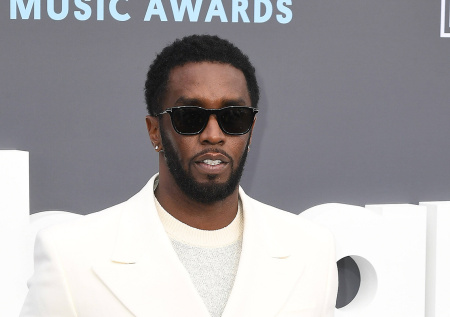 Тайного «друга» P. Diddy высмеяли из-за темного прошлого