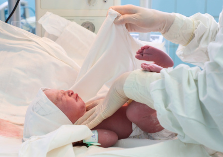 В Госдуме назвали возраст, после которого сложнее родить здорового ребенка