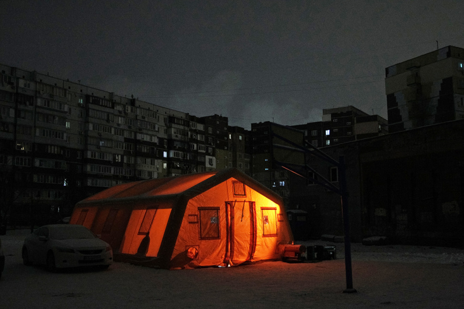Отапливаемая палатка для горожан в Киеве