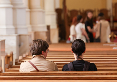 Священник из Европы сорвал службы в храме Святого Андрея в Москве