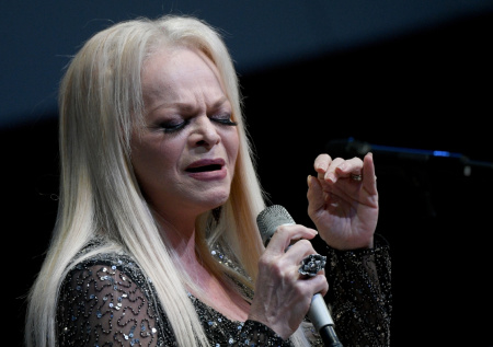 Королева импровизации. Долина открывает джаз-клуб в Москве: подробности