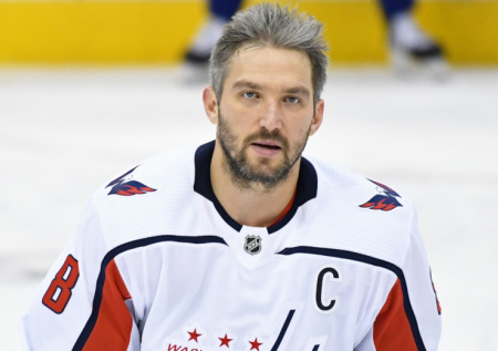 Овечкин в матче с «Детройтом» отметился красочными силовыми приемами