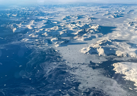 Стало известно, что уничтожает льды Арктики с 2000-х годов