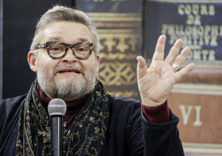 Критика в России, долги, мнение об СВО: как живет Александр Васильев