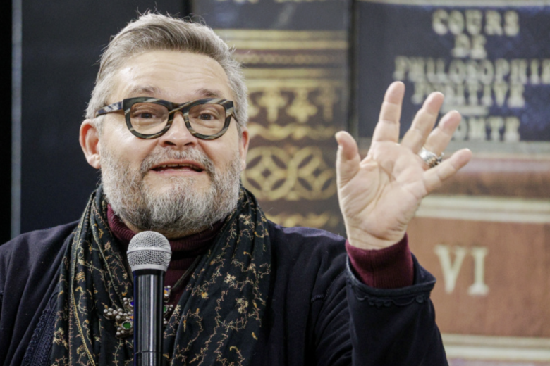 Александр Васильев