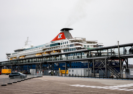 «Загадочная болезнь» одолела пассажиров круизного лайнера