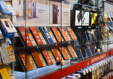 Рост цен на смартфоны: какие и когда подорожают больше всего, причины