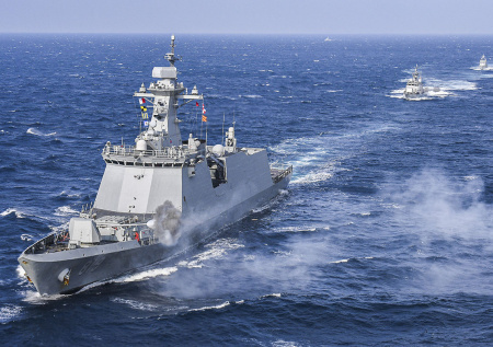 Сеул и Токио договорились о возобновлении морских учений