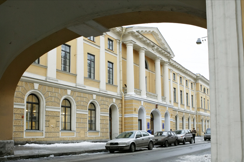 Здание Главпочтамта в Санкт-Петербурге