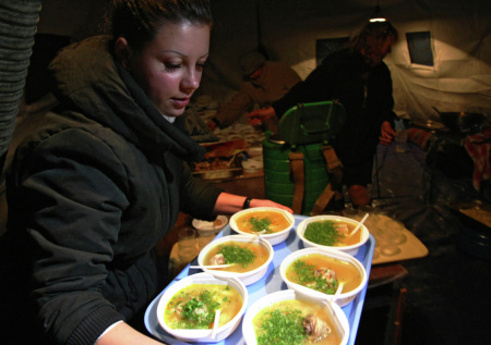 В Мурманске и Североморске для жителей развернули пункты поддержки